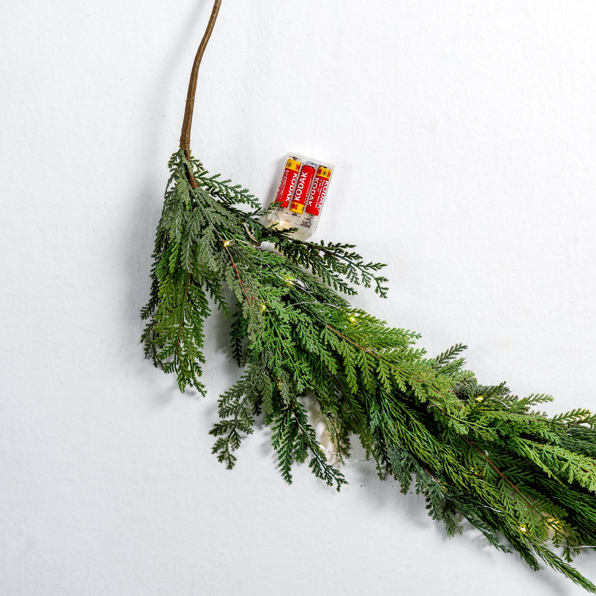 Natural Foliage Festive Garland - 5 ft